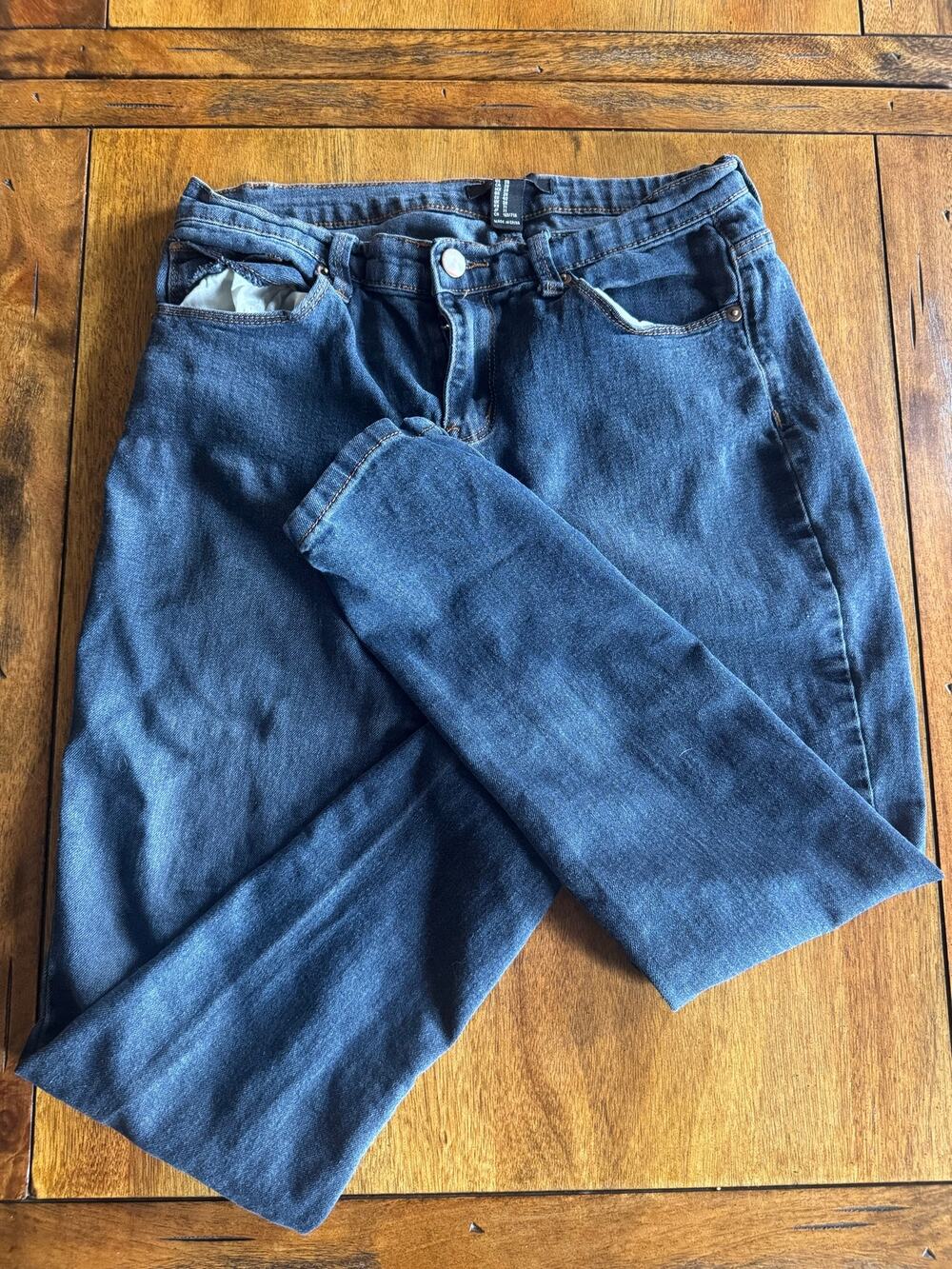 Forever 21 Women's Size 28 Dark Wash Skinny Jeans Stretch Denim